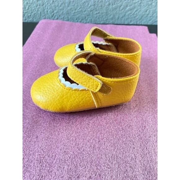 Baby Magic Pre-Walker US 1 Yellow Casual Dress Ballerina Booties Front Strap - Picture 3 of 7